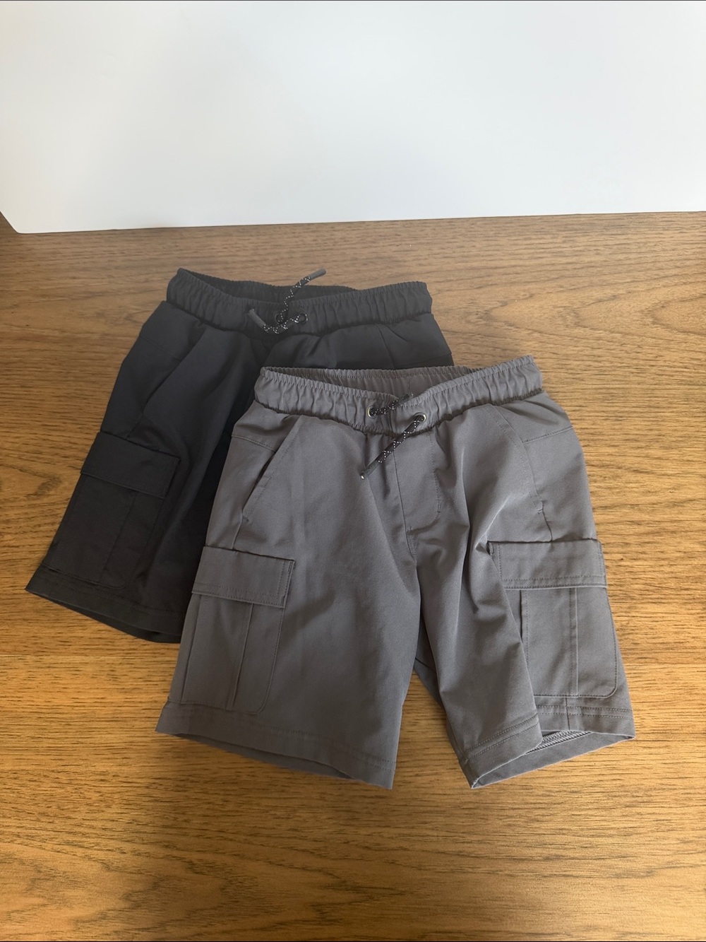 Cat & Jack Men's Cargo Shorts - Black and Gray